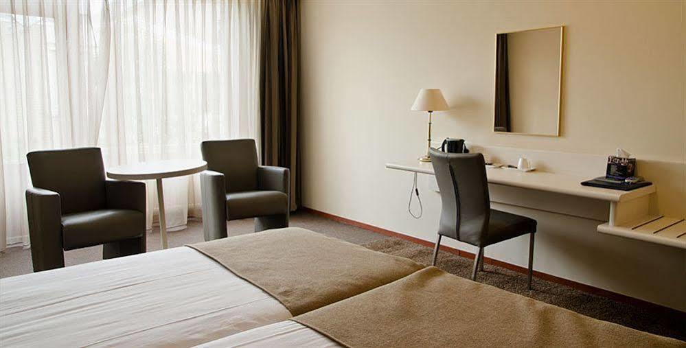 Hotel De Naaldhof Oss Zewnętrze zdjęcie